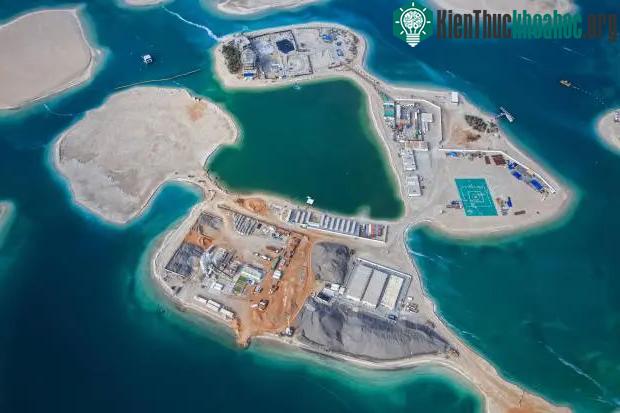 Hiện tại chỉ có 2 hòn đảo cho phép khách tới du lịch - Đảo Lebanon và Resort Anantara.