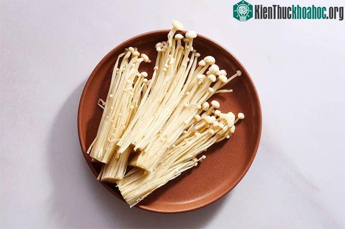 Nấm kim châm có cả đặc tính kháng viêm và kháng khuẩn