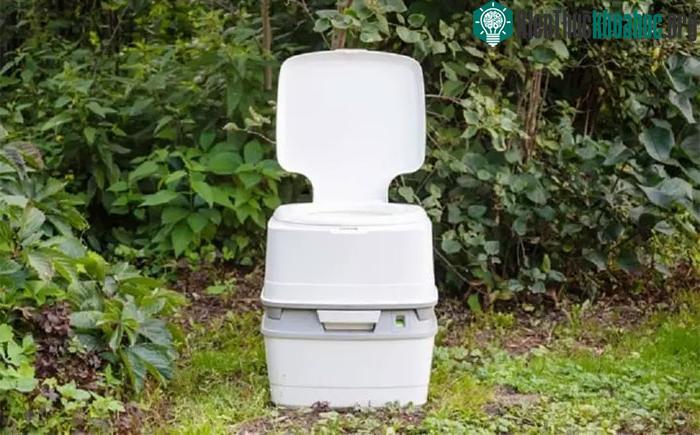 Người dân Nam Cực sử dụng nhà vệ sinh di động.