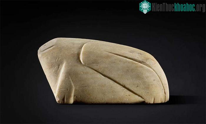 Bức tượng hình con ếch được cho là có ý nghĩa mang lại sự thịnh vượng.