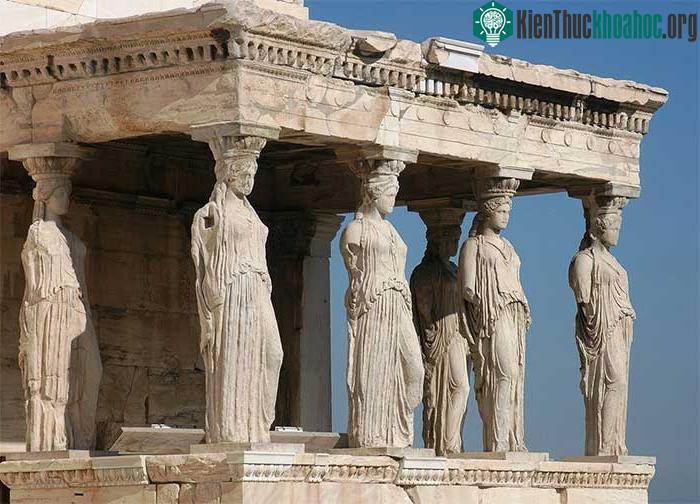 Parthenon thể hiện kỹ thuật kiến trúc của người Hy Lạp cổ đại.