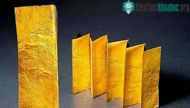 Nông dân đào đất tìm được đôi đũa kỳ lạ, chuyên gia lấy 3 tem phiếu để mua, không ngờ giá trị hàng tỷ đồng ảnh 3