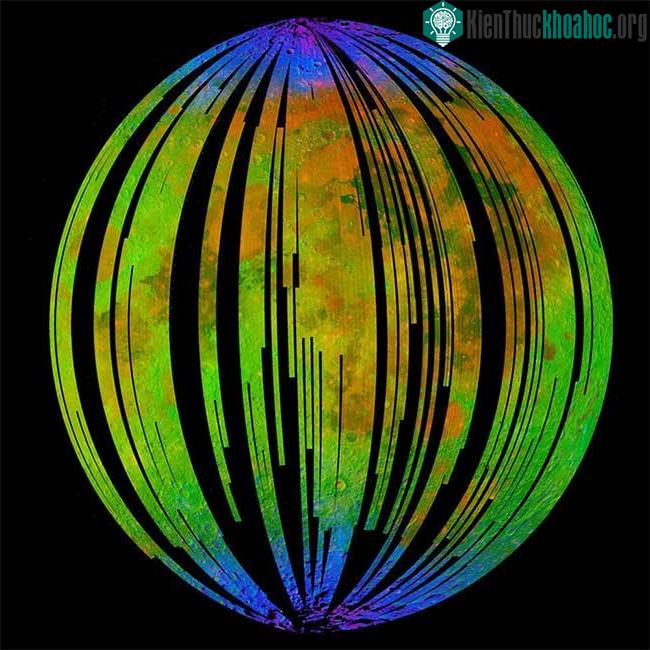 Thiết bị của Chandrayaan-1 tìm thấy một lượng nhỏ nước và hydroxyl trên bề mặt Mặt trăng.