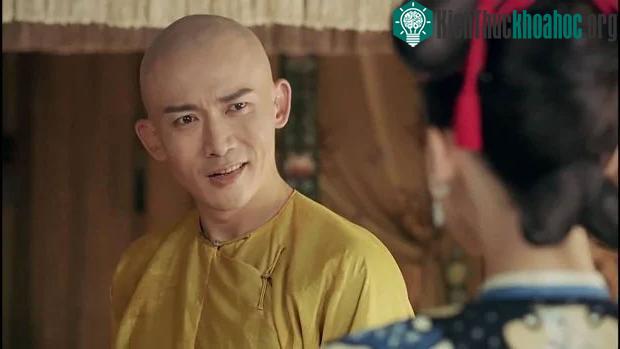 Không phải ai cũng được lựa chọn để hầu hạ, phụ vụ hoàng đế.