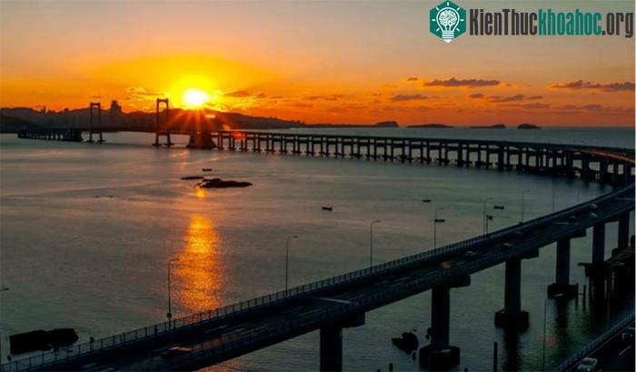 Cây cầu dài nhất thế giới ở Trung Quốc: Dài hơn trăm cây số, tốn trăm nghìn tỷ! ảnh 6