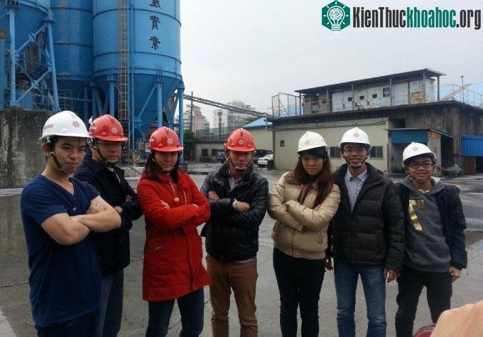 PGS.TS Huỳnh Trọng Phước  trong thời gian học tập và nghiên cứu tại Đài Loan.