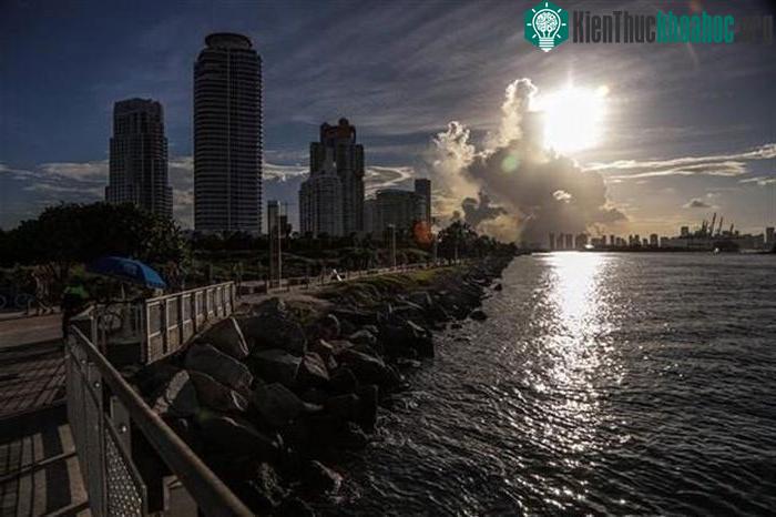 Nắng nóng tại Miami, Florida (Mỹ), ngày 26/6/2023.