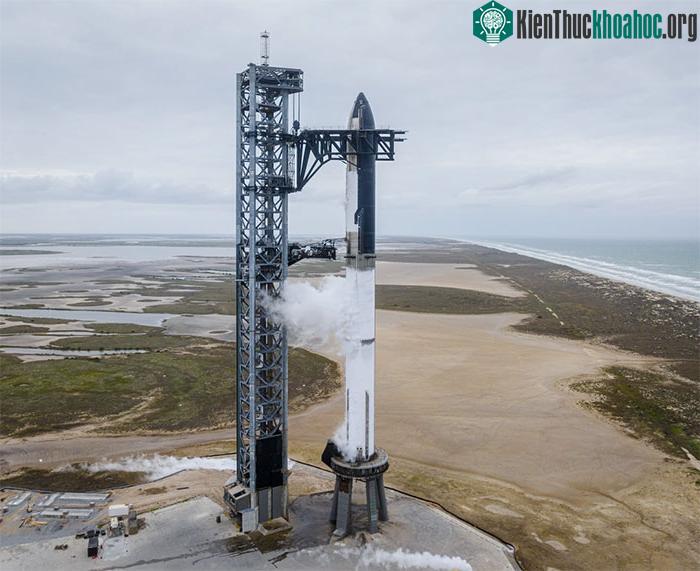 Tên lửa Starship được thiết kế để có thể tái sử dụng hoàn toàn