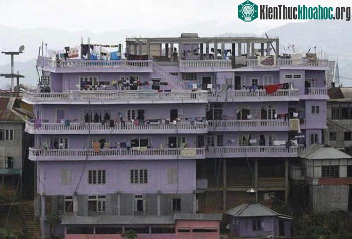 Ngôi nhà của gia đình ông Pu Ziona ở Ấn Độ.