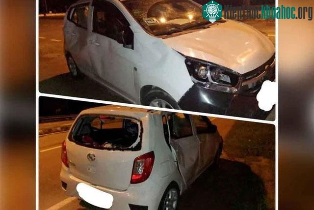 Chiếc xe hơi bị thiệt hại sau sự việc.
