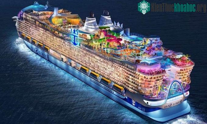 Tàu Icon of the Seas dài 365m và nặng 250.800 tấn.