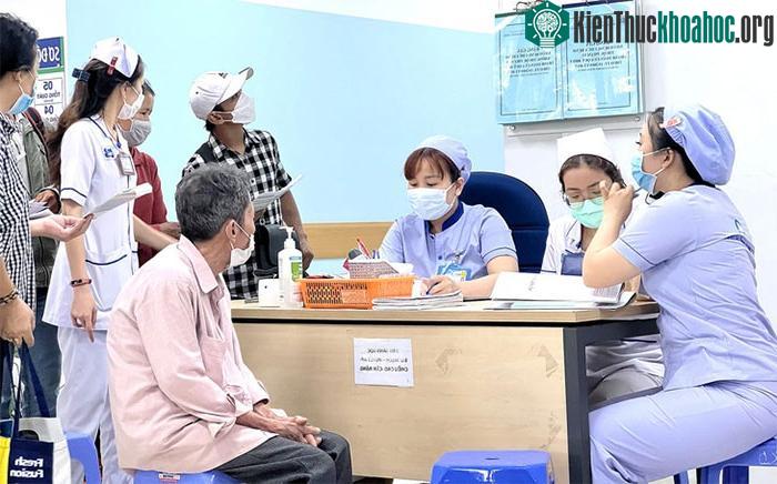 Bệnh nhân khám bệnh ở Bệnh viện Ung bướu TP.HCM (cơ sở 2 tại TP Thủ Đức)
