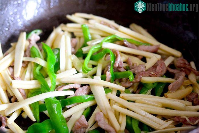 Củ niễng xào