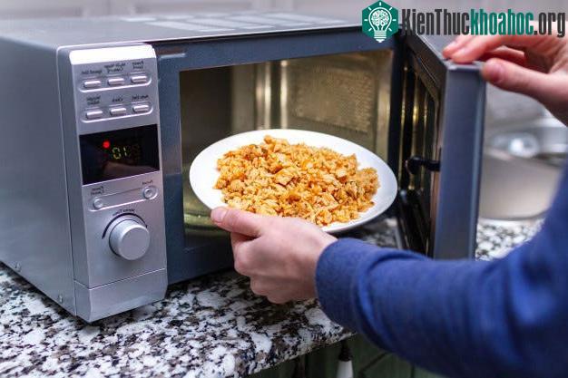 Chúng ta đang ăn nhiều nhựa hơn những gì từng nghĩ trước đây.