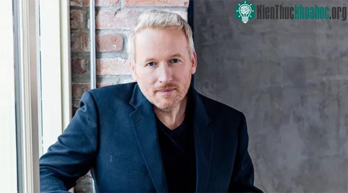 CEO Andrew Lacy của Prenuvo.
