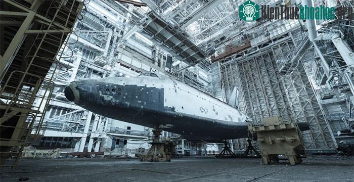 Tàu con thoi Buran hiện ở trong tình trạng xuống cấp khá tồi tệ.