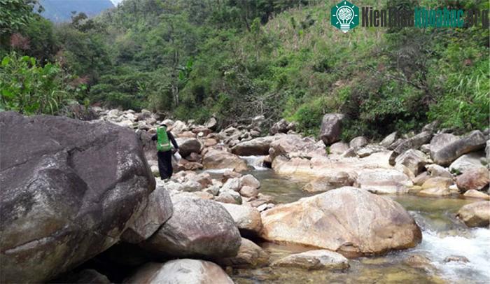 Dòng suối Sàng Mà Pho, nơi loài cá đắng sinh sống.