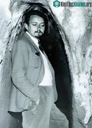 Prince Boris de Rachewiltz là một dịch giả của cuốn sách cổ.