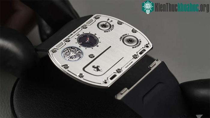 Richard Mille RM UP-01 Ferrari bứt phá giới hạn về thiết kế và sản xuất đồng hồ.