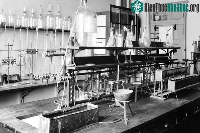 Phòng thí nghiệm trong khuôn viên Đại học Toronto