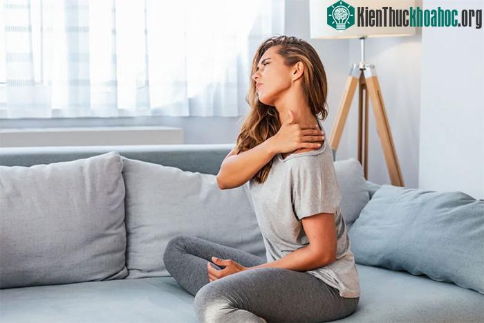 Ngay sau khi bị đau cổ, hãy nghỉ ngơi vài ngày