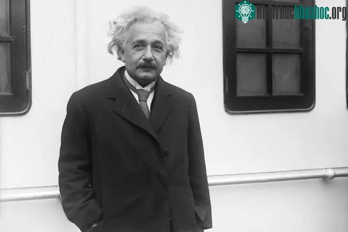 Albert Einstein (1879-1955)