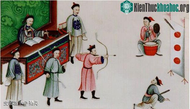 Vào thời bấy giờ, gia đình nào có con trai được làm thị vệ đều cho đó là sự may mắn.