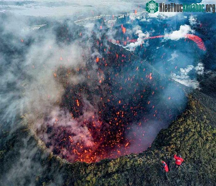 Núi lửa Klyuchevskoy trong một vụ phun trào vào năm 2021.