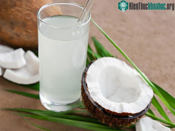 Nước dừa có thể gây ra tử vong nếu tiêu thụ quá mức.