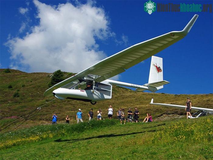 Máy bay có người lái siêu nhỏ có thể bay nhanh đến mức nào? ảnh 3