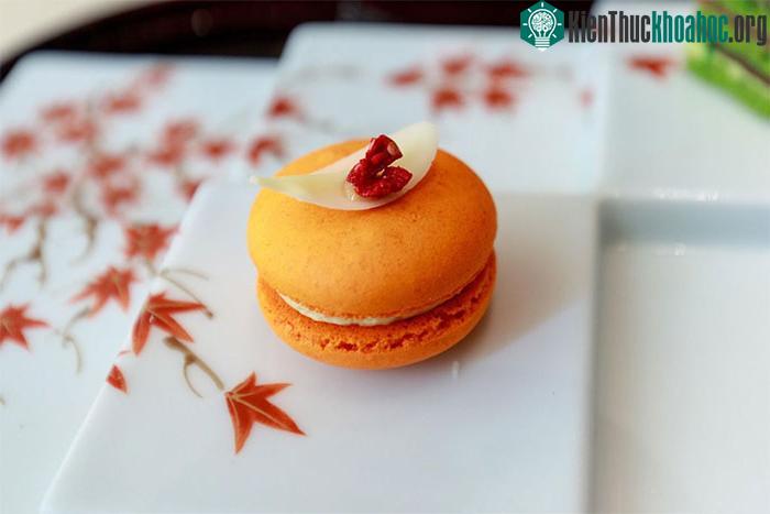 Chiếc bánh macaron kiểu Nhật bé xinh.