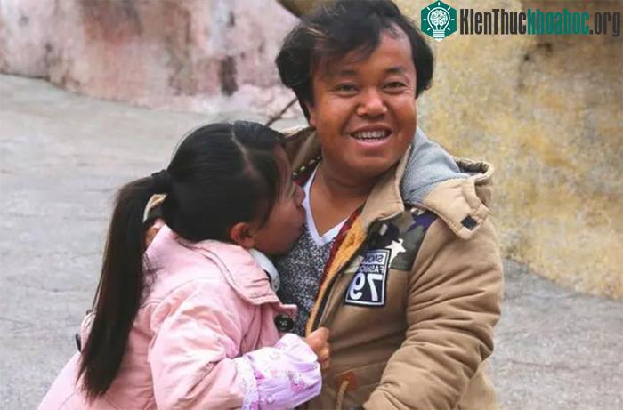Trẻ em đang trong giai đoạn phát triển có những dấu hiệu thay đổi thể chất rõ ràng hơn