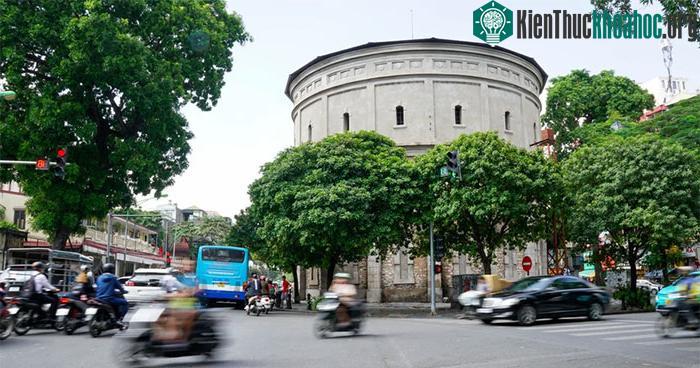 Tháp nước Hàng Đậu (thường gọi là bốt Hàng Đậu)