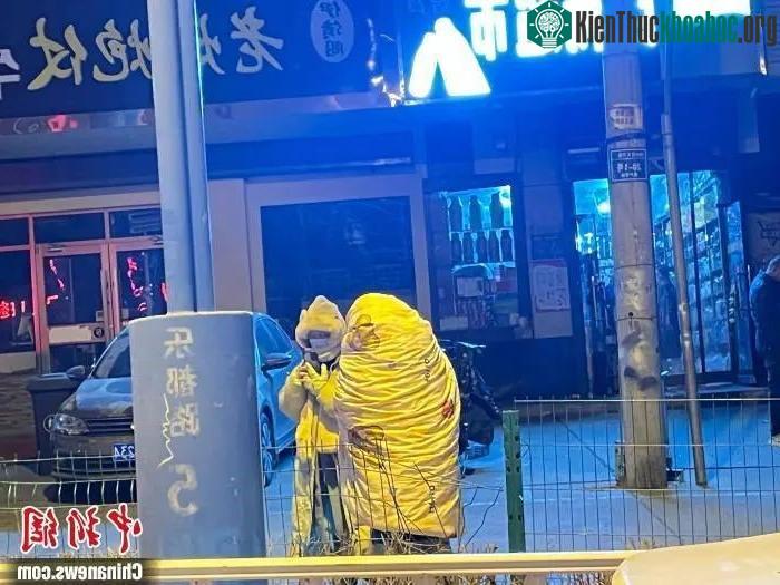 Hiện trường trận động đất khiến hơn 100 người chết tại Trung Quốc: Cứu hộ xuyên đêm tìm người bị vùi lấp ảnh 6
