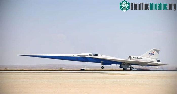 Máy bay X-59 Quest trên đường băng.