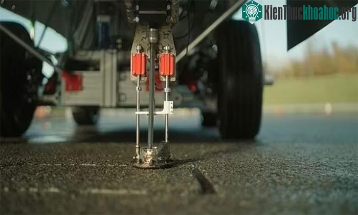 Hiện nay robot này là phương tiện sửa đường tự động duy nhất trên thế giới.