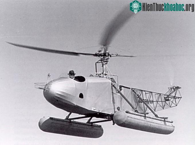 Một trong những chuyến bay đầu tiên của VS-300.