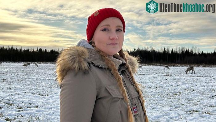 Cô Tiina Jeremejeff, người chăn tuần lộc ở Lapland.