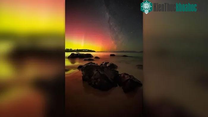 Màu đỏ tươi và màu vàng của cực quang phía Nam được chụp bởi nhiếp ảnh gia Jason Perry