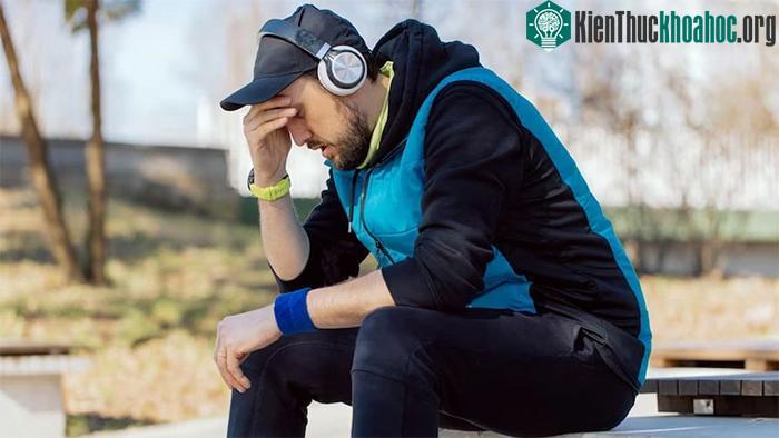 Không nên tập thể dục ngoài trời khi thời tiết nhiều sương mù và ô nhiễm.