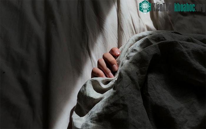 Khó chịu là dấu hiệu phổ biến của căng thẳng mãn tính.