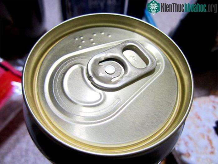 Lon nước uống cho người khiếm thị