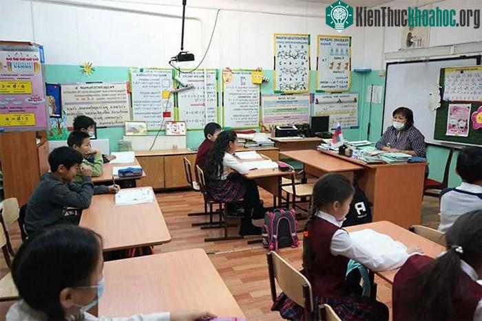 Nơi lạnh nhất thế giới, học sinh đi học thế nào? ảnh 4