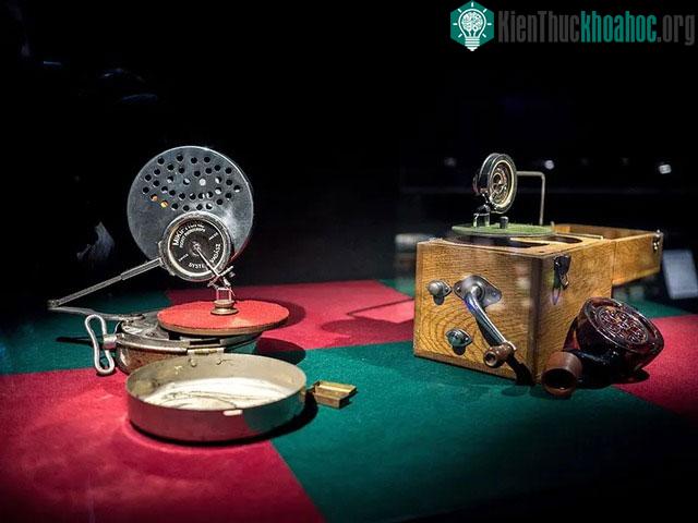 Mikiphone 1924: "Máy nghe nhạc" bỏ túi đầu tiên trên thế giới ảnh 8