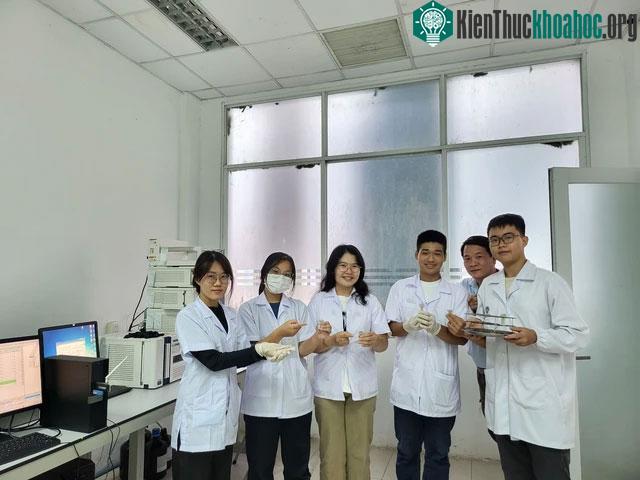 Nhóm thực nghiệm dự án BIOPLASTIC