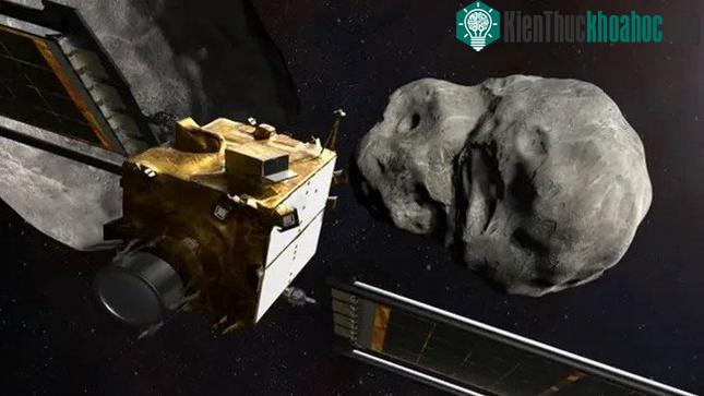 Minh họa về tàu vũ trụ DART của NASA tiếp cận tiểu hành tinh Didymos