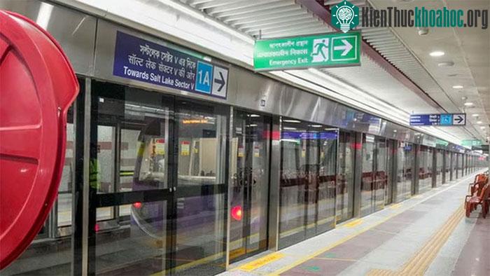 Đoạn tàu điện ngầm dưới nước đầu tiên ở Ấn Độ có chi phí khoảng 600 triệu USD