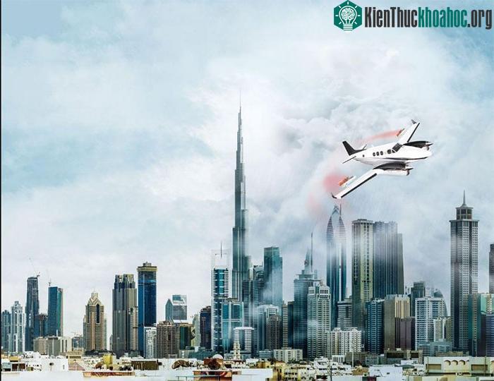UAE thực hiện gieo mây mỗi năm để tăng cường lượng mưa.