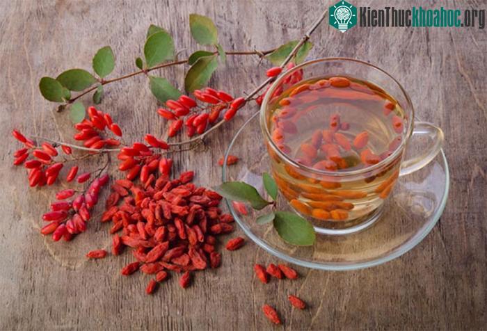 &nbsp;Trà kỷ tử được các chuyên gia gợi ý uống buổi sáng khi vừa thức dậy.&nbsp;