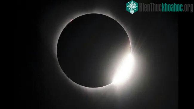 Bức ảnh chụp nhật thực toàn phần năm 2017